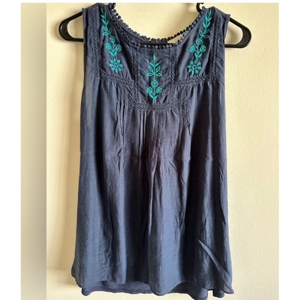 Embroidered Navy Sleeveless Women's Top - Teal Detail